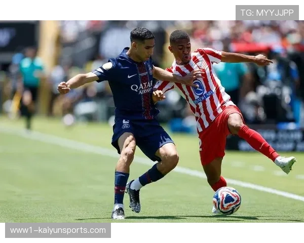 巴黎圣日耳曼中场控制力强大 但由攻转守时回防速度存隐患 巴黎圣日耳曼中场控制力强大 但由攻转守时回防速度存隐患