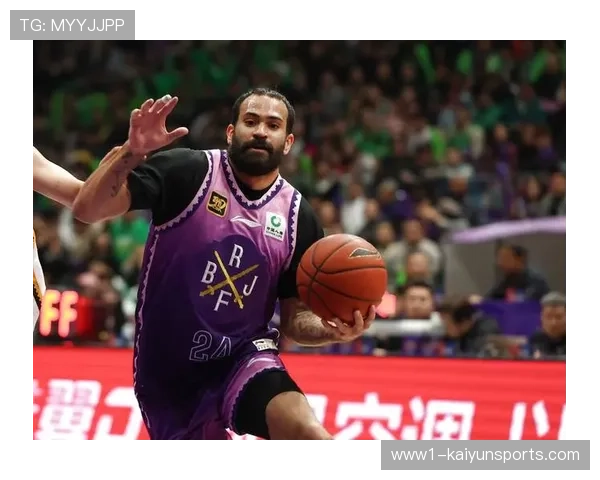 里勒逆风球表现糟糕进攻打铁 北控外援状态起伏成短板